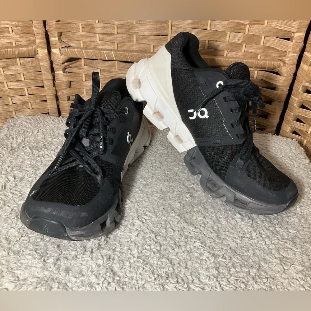 On Cloud Cloudflyers Athletic Shoes - Picture 4 of 11